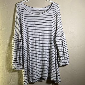 Black and white striped Blumin top